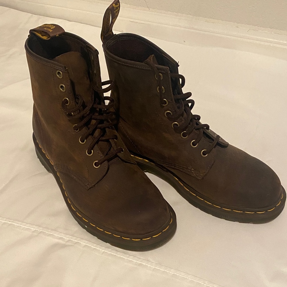 DR MARTENS UNISEX 1460 CRAZY HORSE BROWN